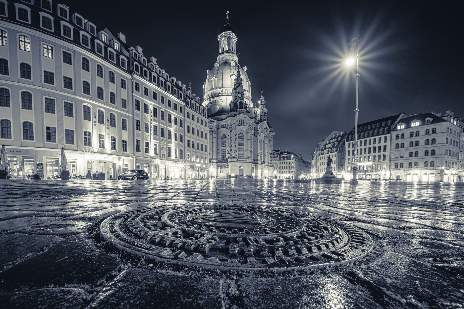 Frauenkirche bei Nacht