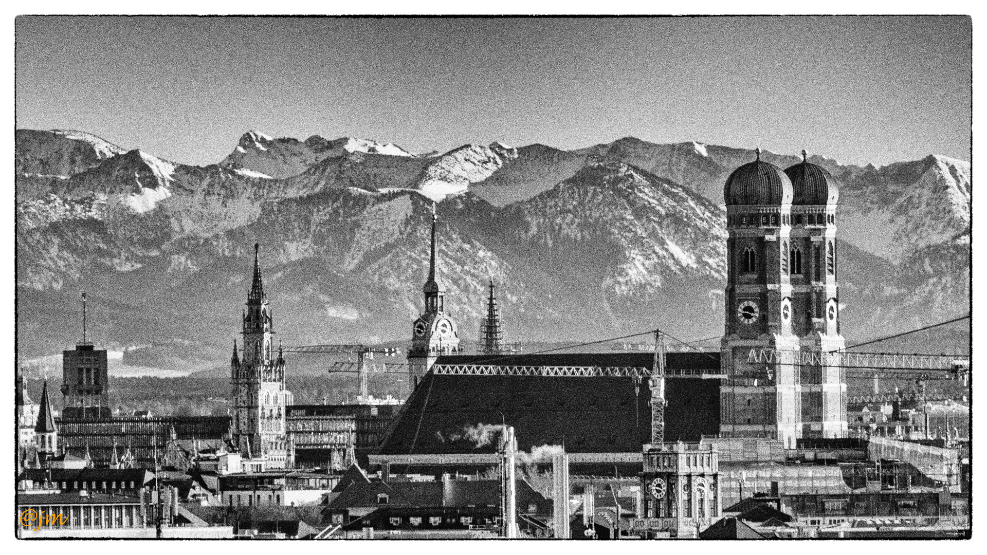 Frauenkirche b&w