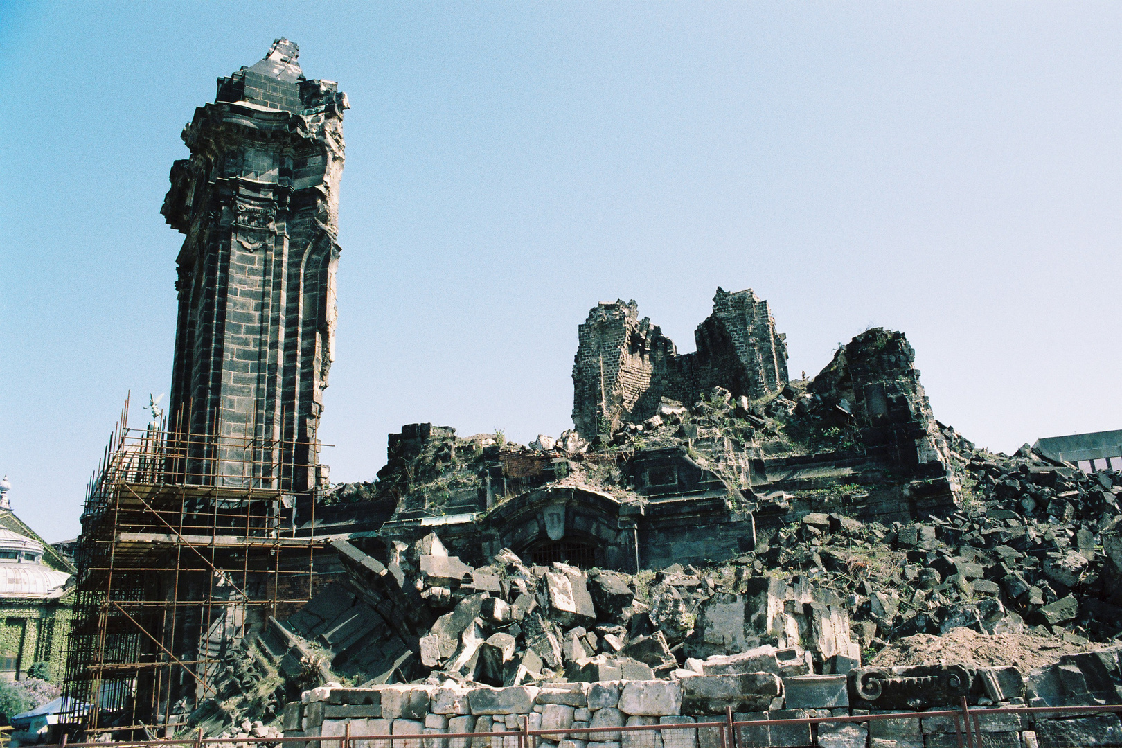 "Frauenkirche" - ca. Mai 1990.