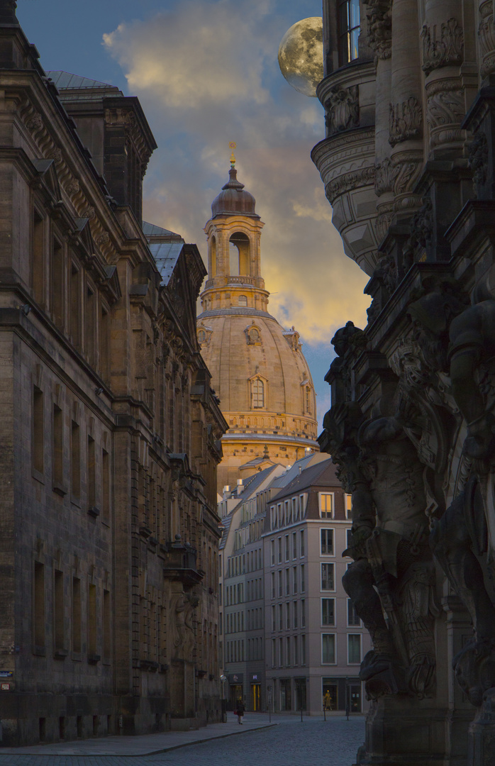 Frauenkirche Dresden in den Abendstunden