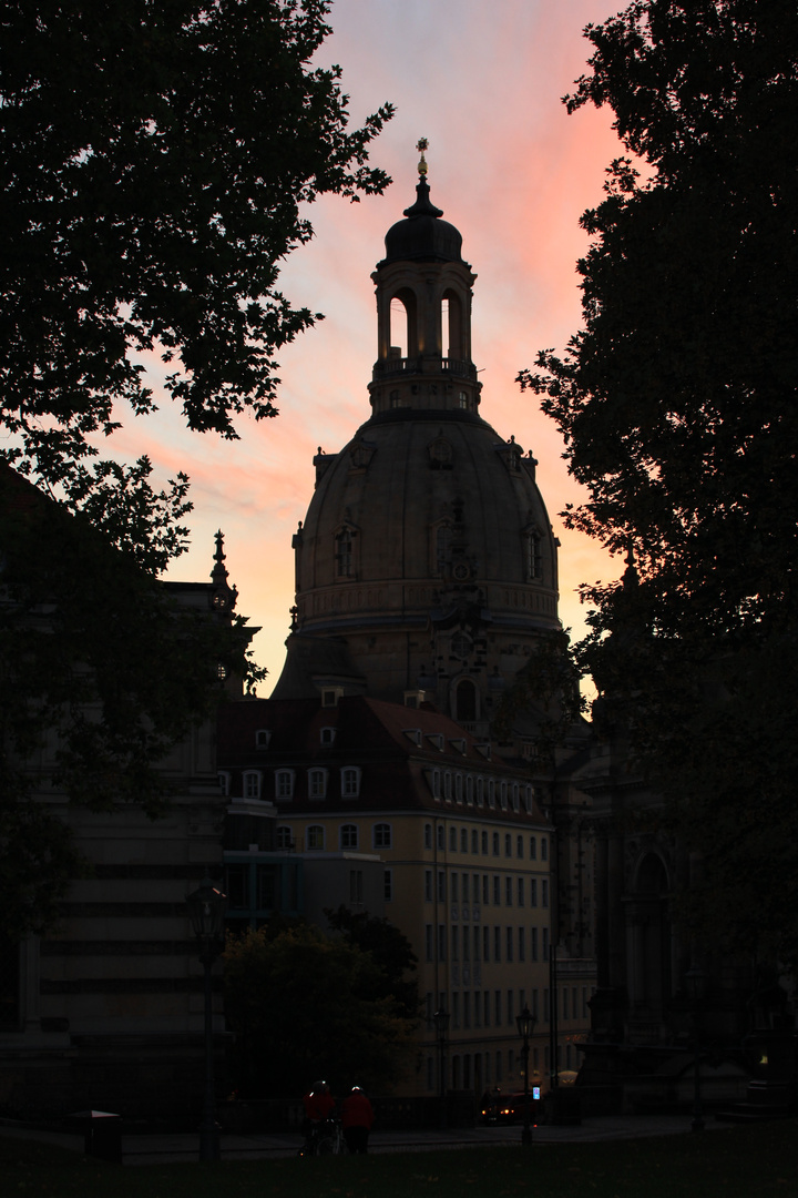 Frauenkirche im Abendrot