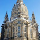 Frauenkirche im späten Schnee und Sonne