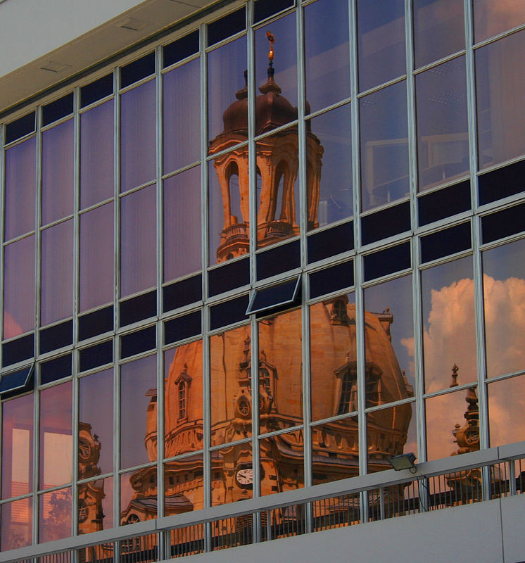 Frauenkirche im Spiegelbild
