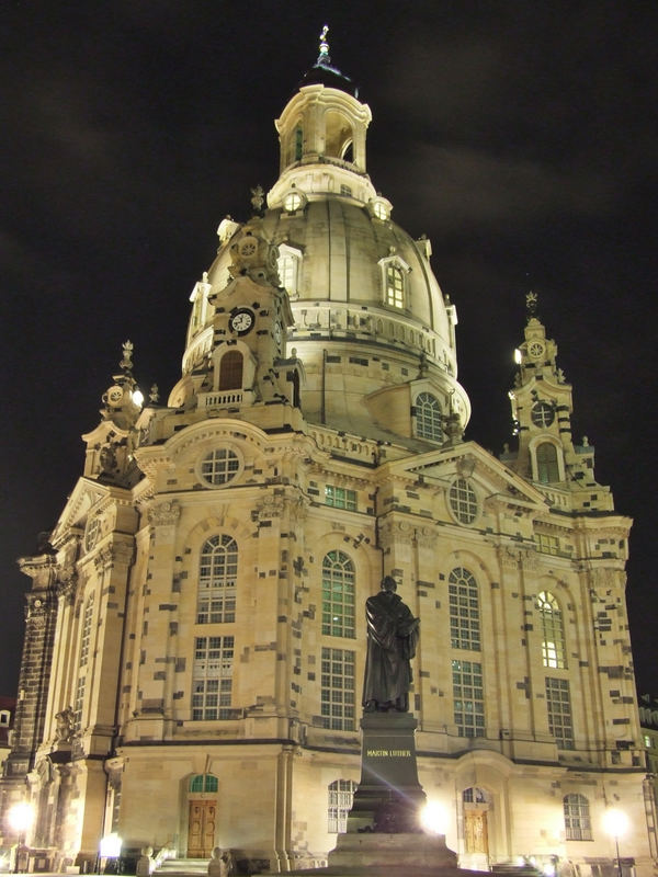 Frauenkirche in Dresden bei Nacht