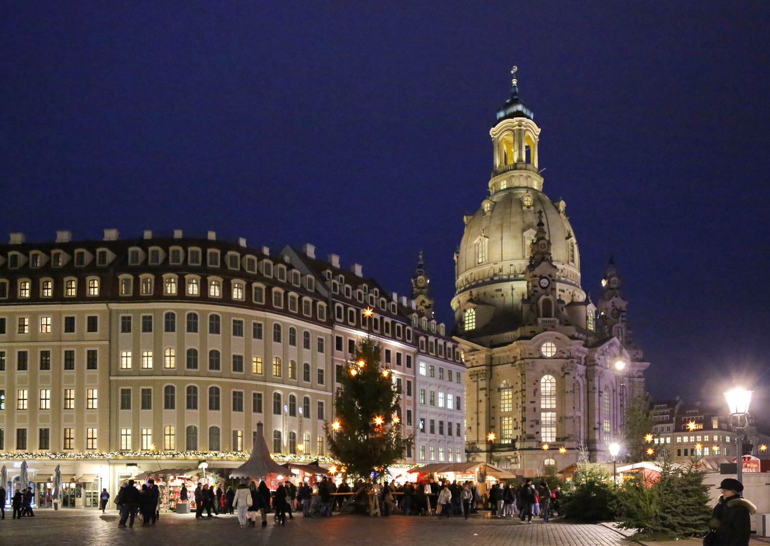 FRAUENKIRCHE IN DRESDEN ("Striezelmarkt")