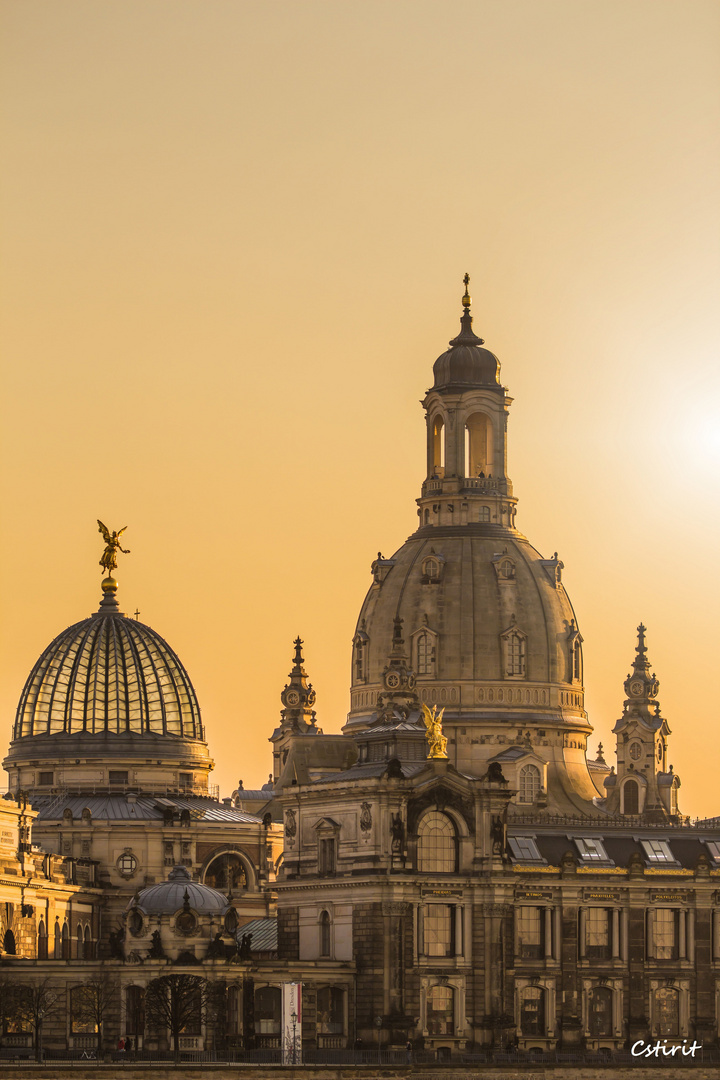 Frauenkirche in zarten Abendlicht