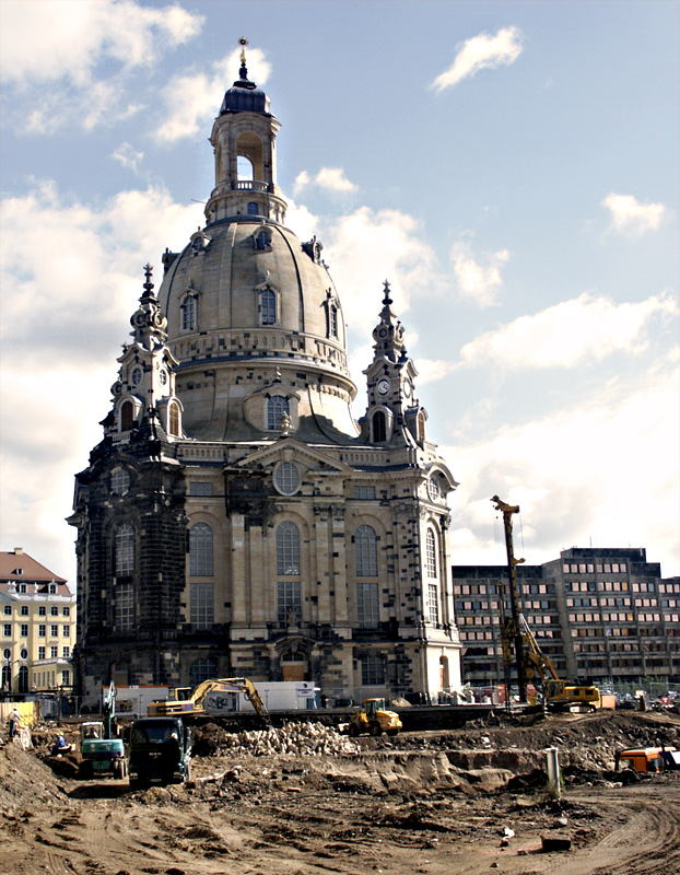 Frauenkirche Sept. 2004, es geht voran...