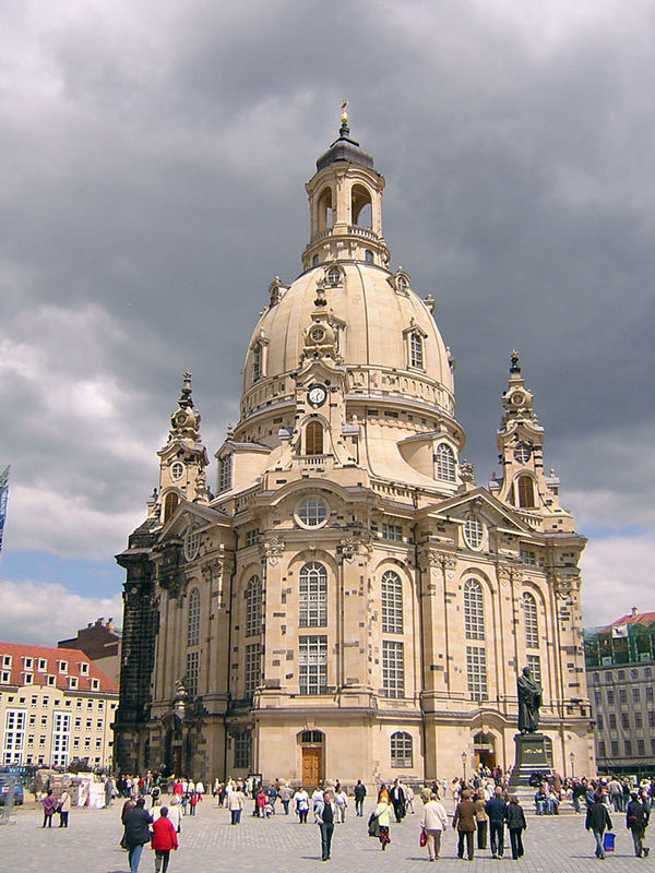 Frauenkirche vor dem Himmelsgewölbe