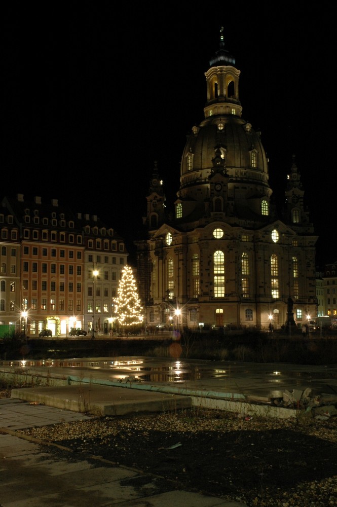 Frauenkirche zur Weihnachtszeit