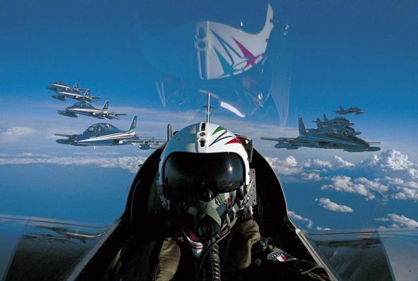 Frecce Tricolori...più veloci delle Ferrari