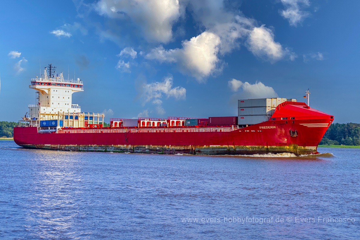 FREDERIK (Container Ship IMO 9328637 MMSI 304374000)