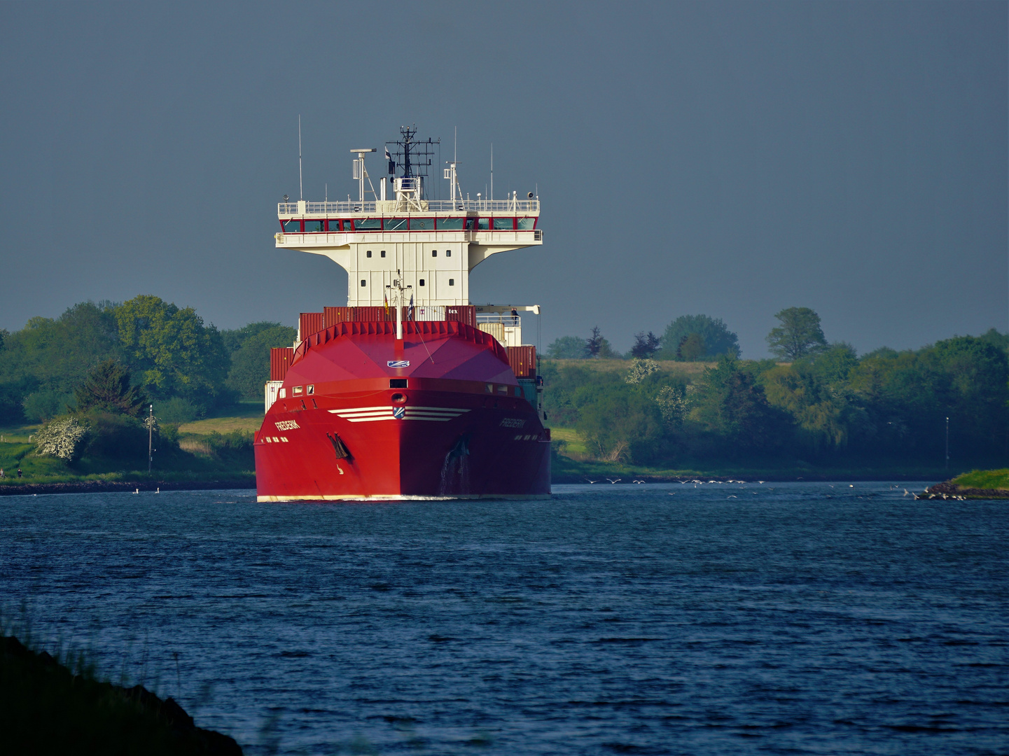 Frederik, mein Lieblings Containerschiff kommt.