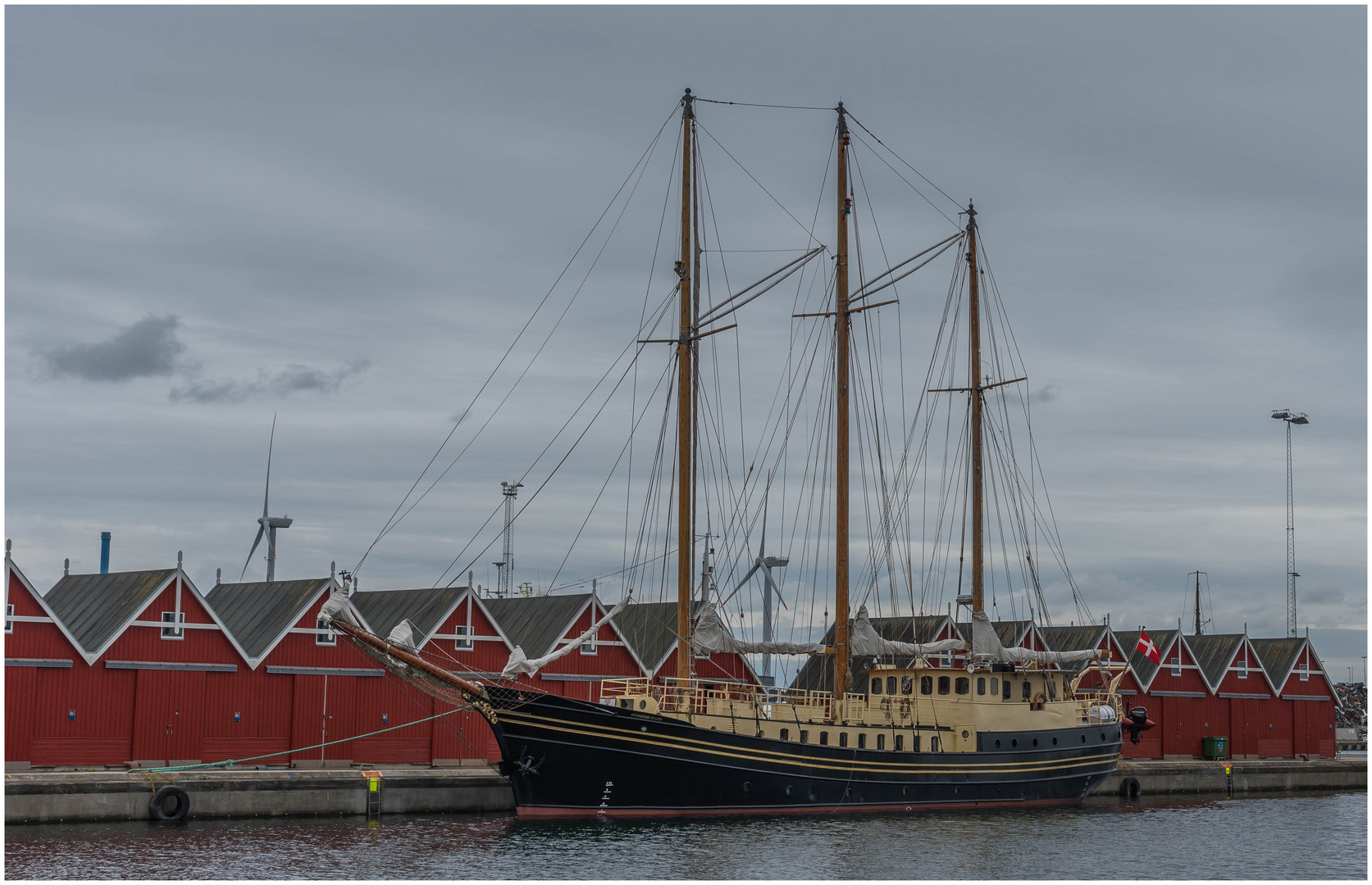 Frederikshavn im Hafen