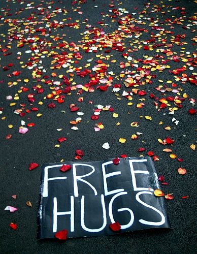 Free Hugs |||