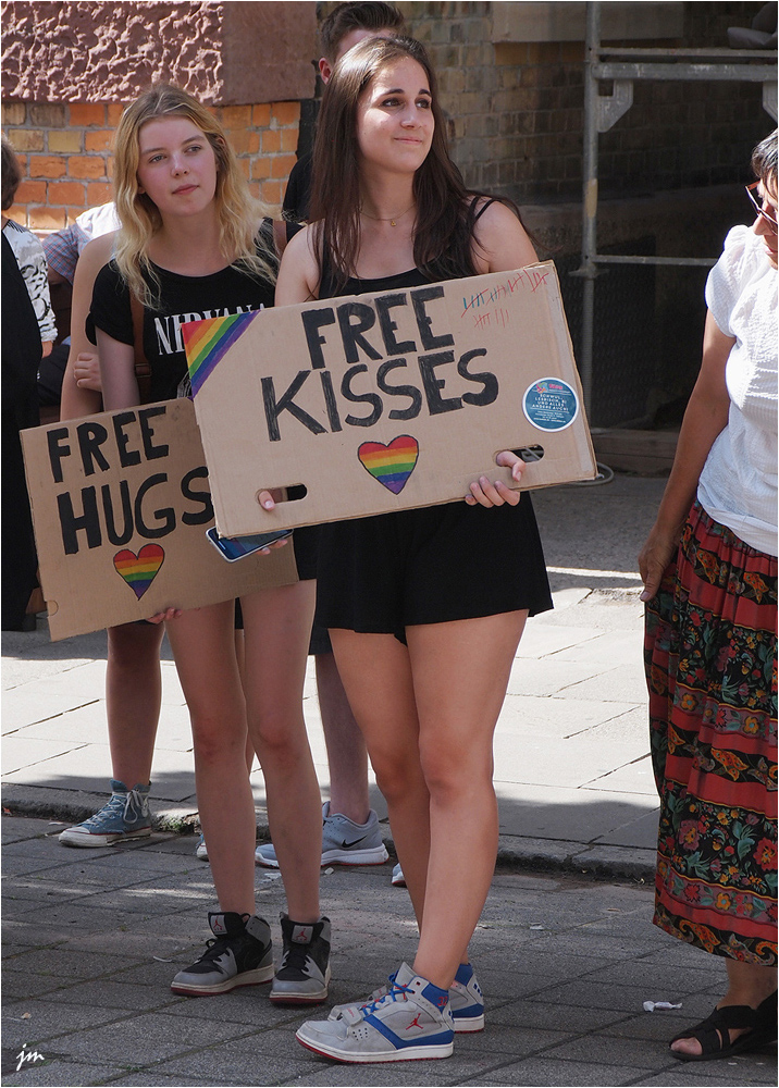 Free Kisses