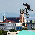 Freestyle vor der Frauenkirche und den Alpen