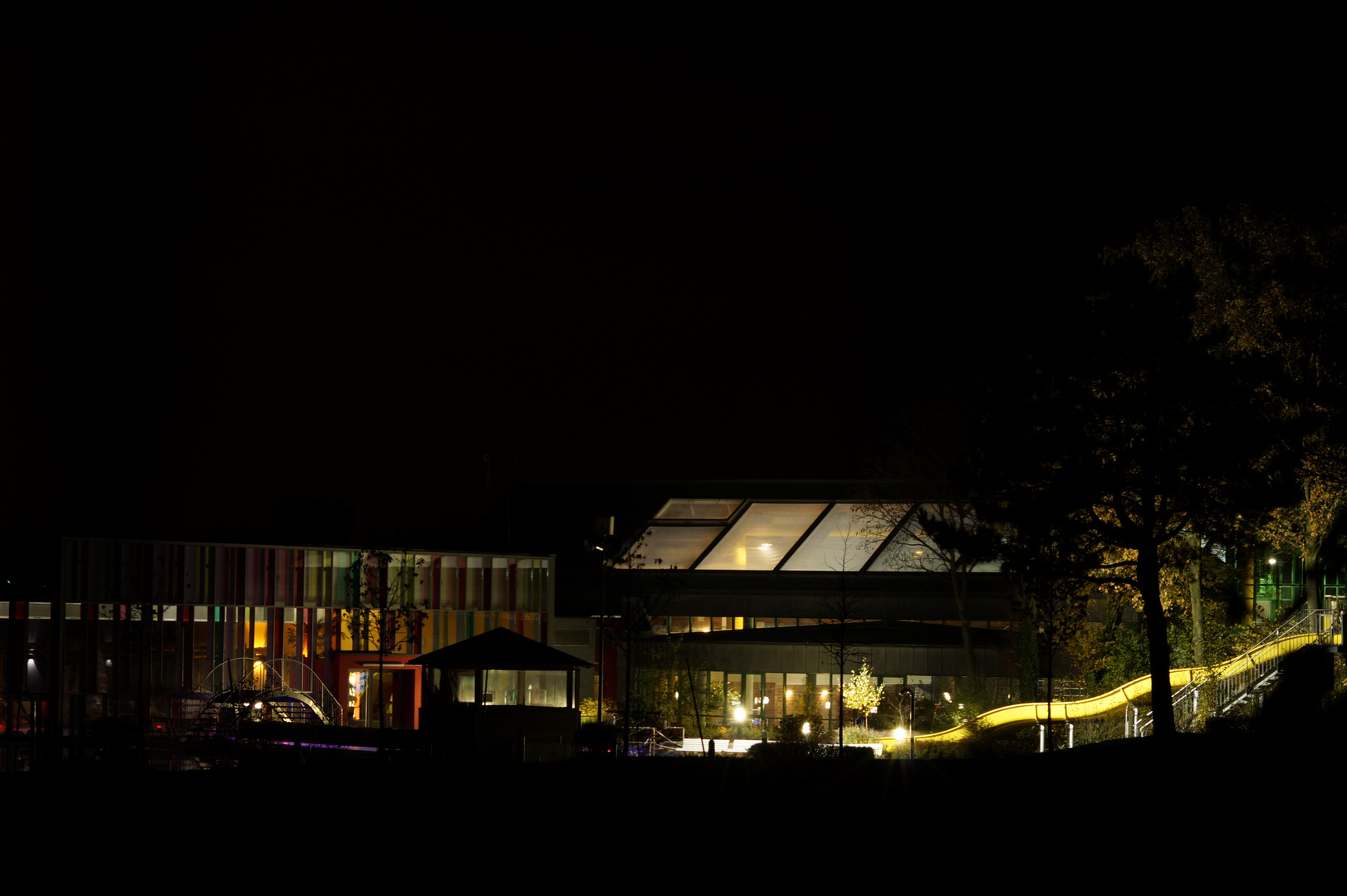 Freibad bei Nacht