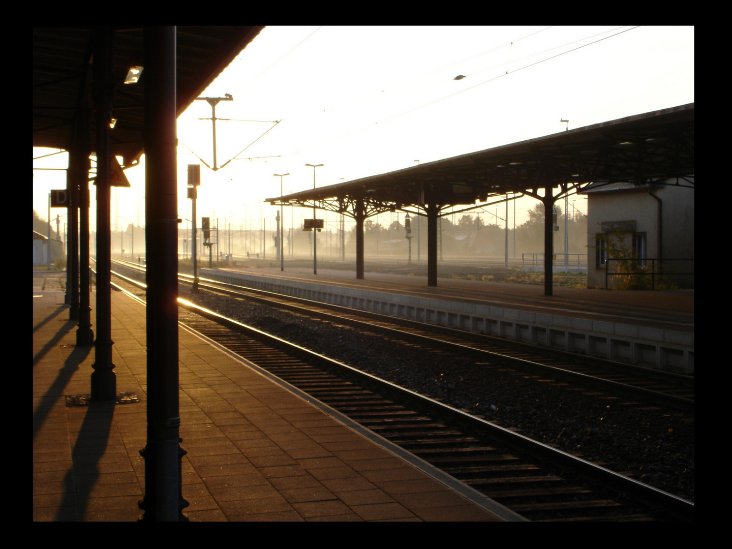 Freiberger Bahnhof im Morgenlicht