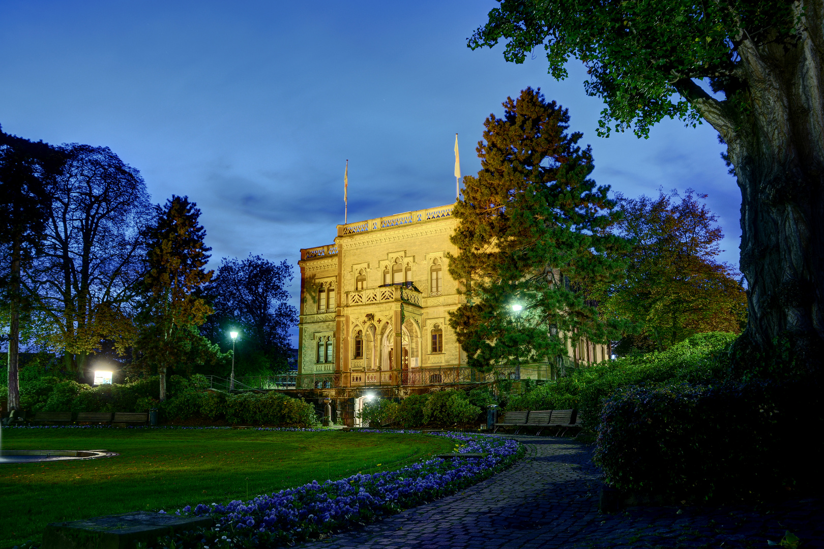 Freiburg bei Nacht - Colombischlössle