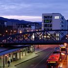 Freiburg - Wiwili-Brücke, United Planet & Schönberg in Dezemberdämmerung