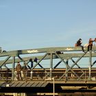 Freiburger Brückensitzer auf der Wiwilibrücke im Januar 2015