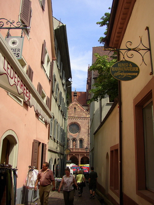 Freiburger Gässle mit Blick zum Münster