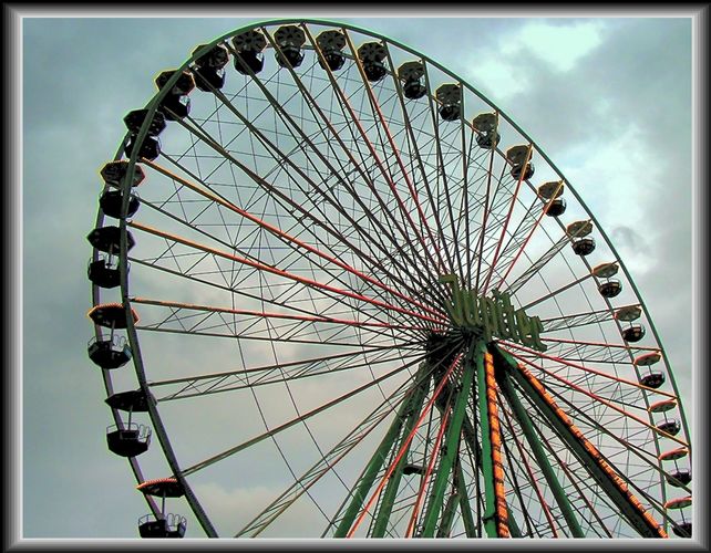 Freiburger Kirmes mit Riesenrad am Tag des FC-Stammtisch-Treffens