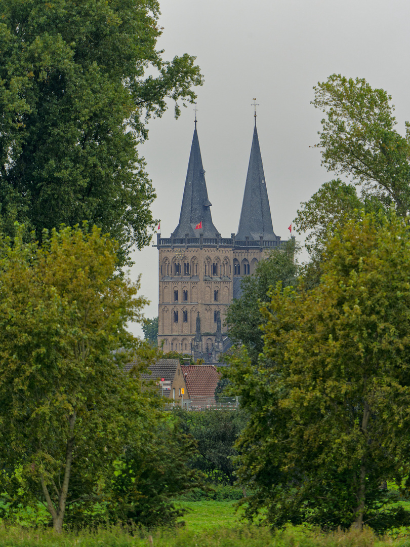 freie Sicht auf den Dom von Xanten