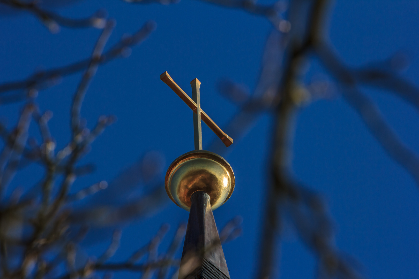 Freier Blick zum Turmkreuz