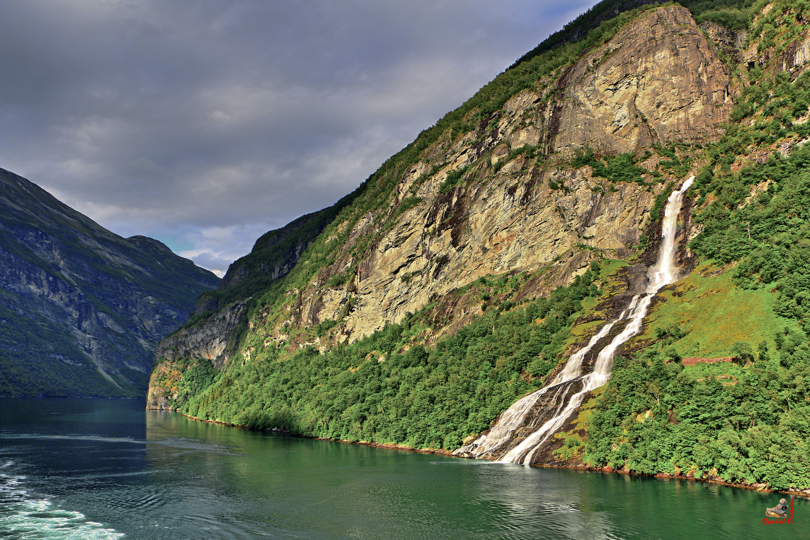 "Freier"-Wasserfall (Geiranger-Fjord)