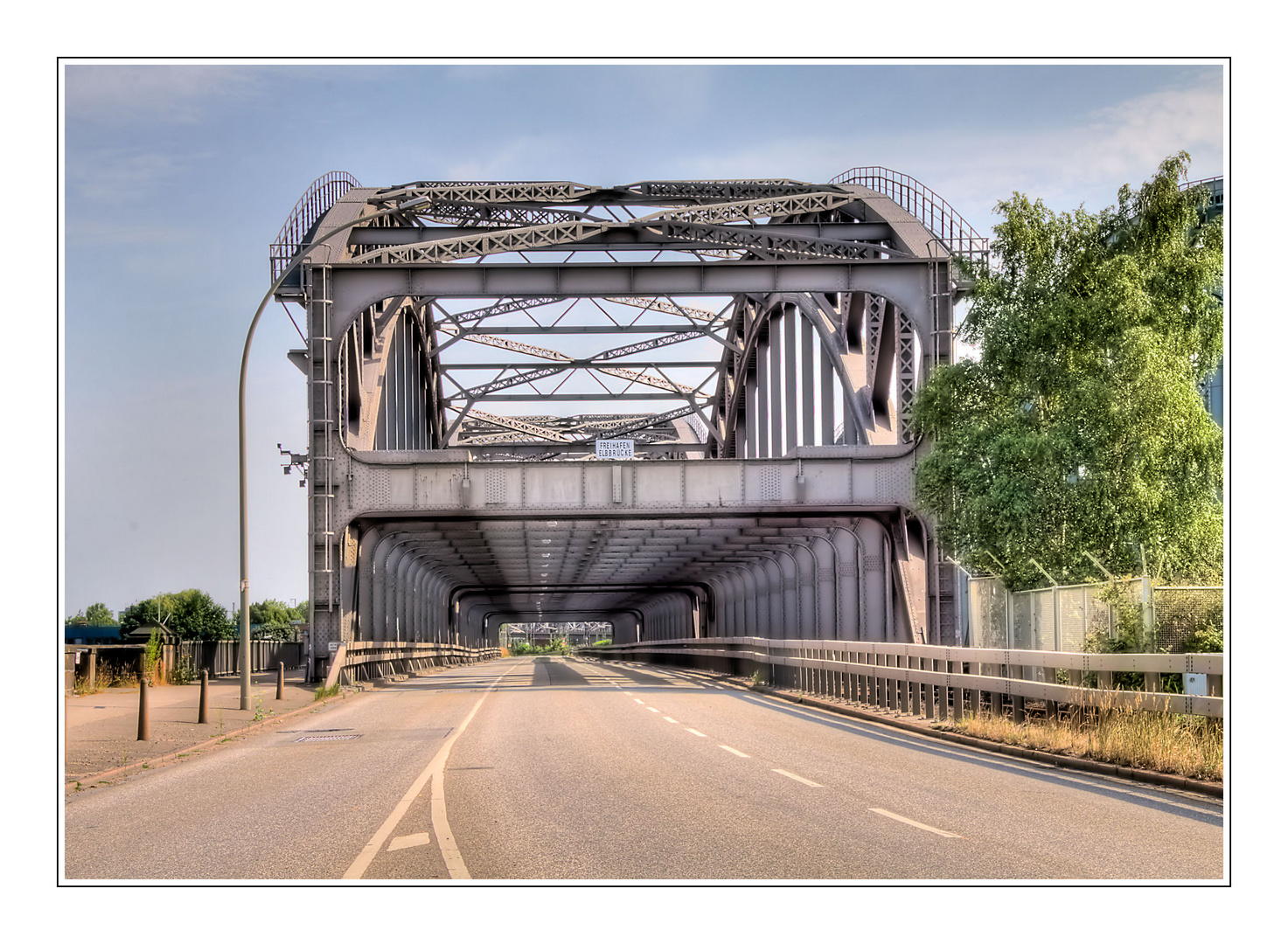 Freihafen Elbbrücke