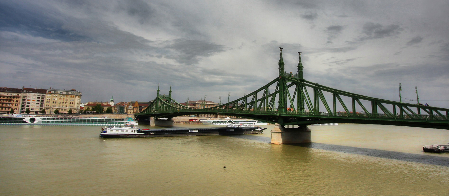 - Freiheitsbrücke Budapest -