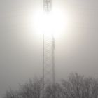 Freileitungsmast (Strommast) steht in Flammen