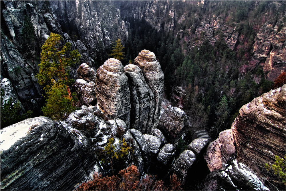 FREILUFTTHEATER - BLICK -                          BEARBEITUNG