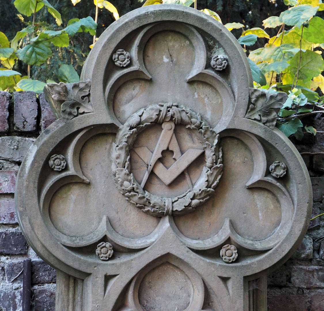 Freimaurer Grab auf dem Melatenfriedhof ....