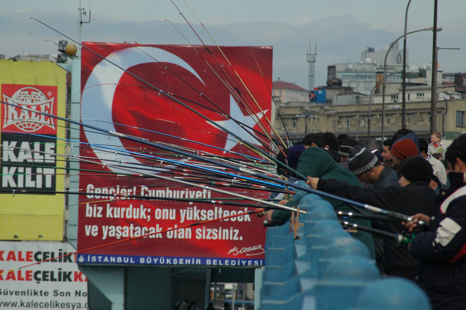 Freitagsangeln in Istanbul