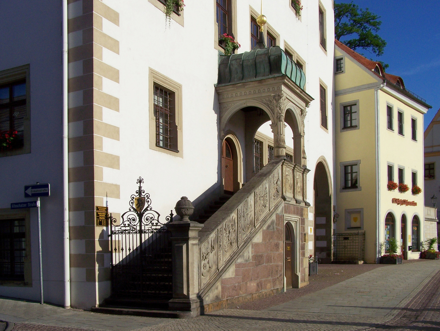 Freitreppe am Oschatzer Rathaus