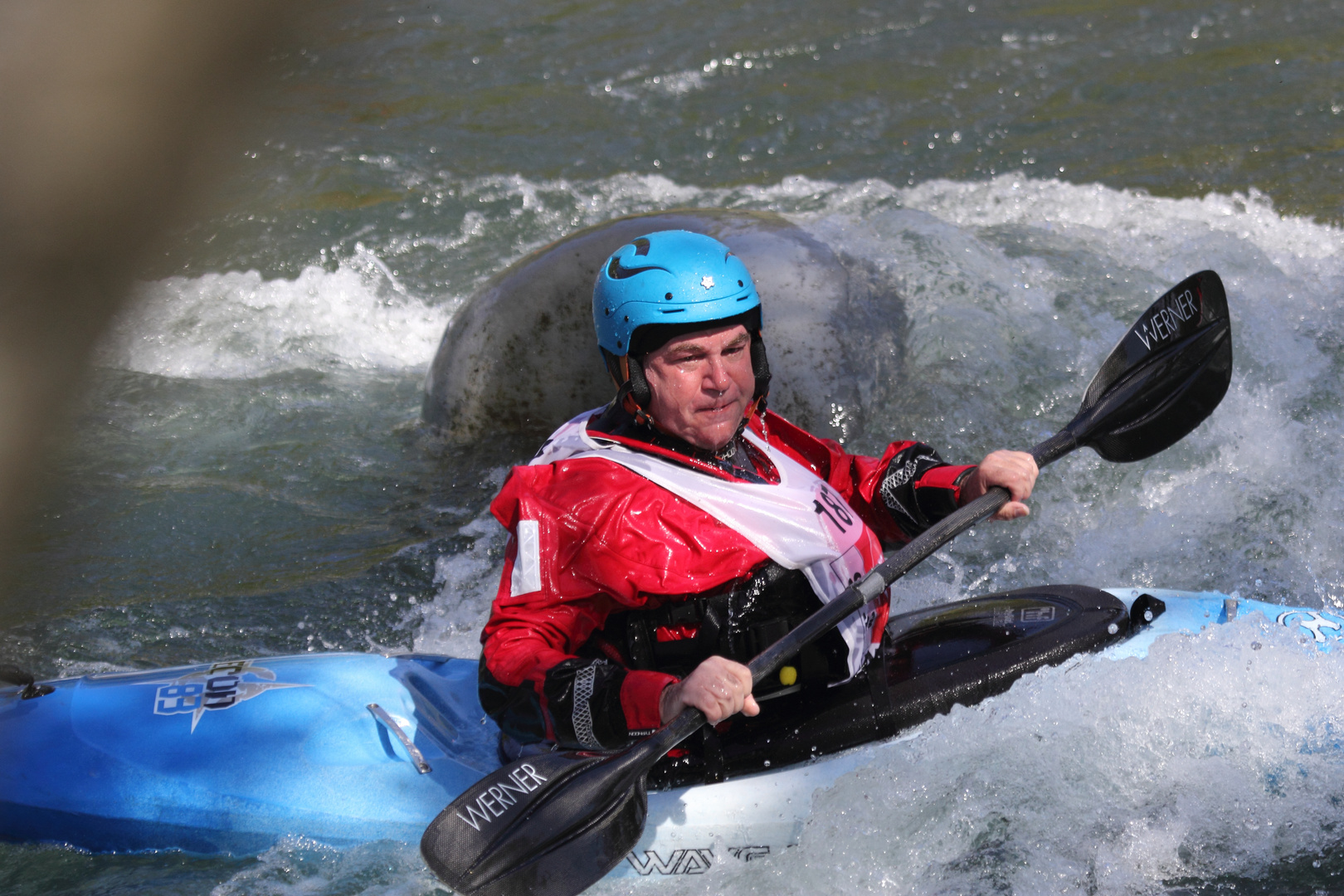 Freizeitspaß im Wildwasserkanal von Hüningen