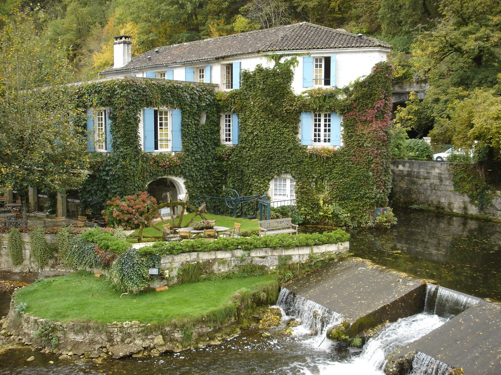 French Flair in Brantôme by Roxana M