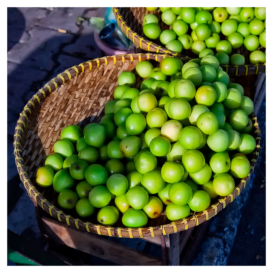 Fresh fruits in Vietnam