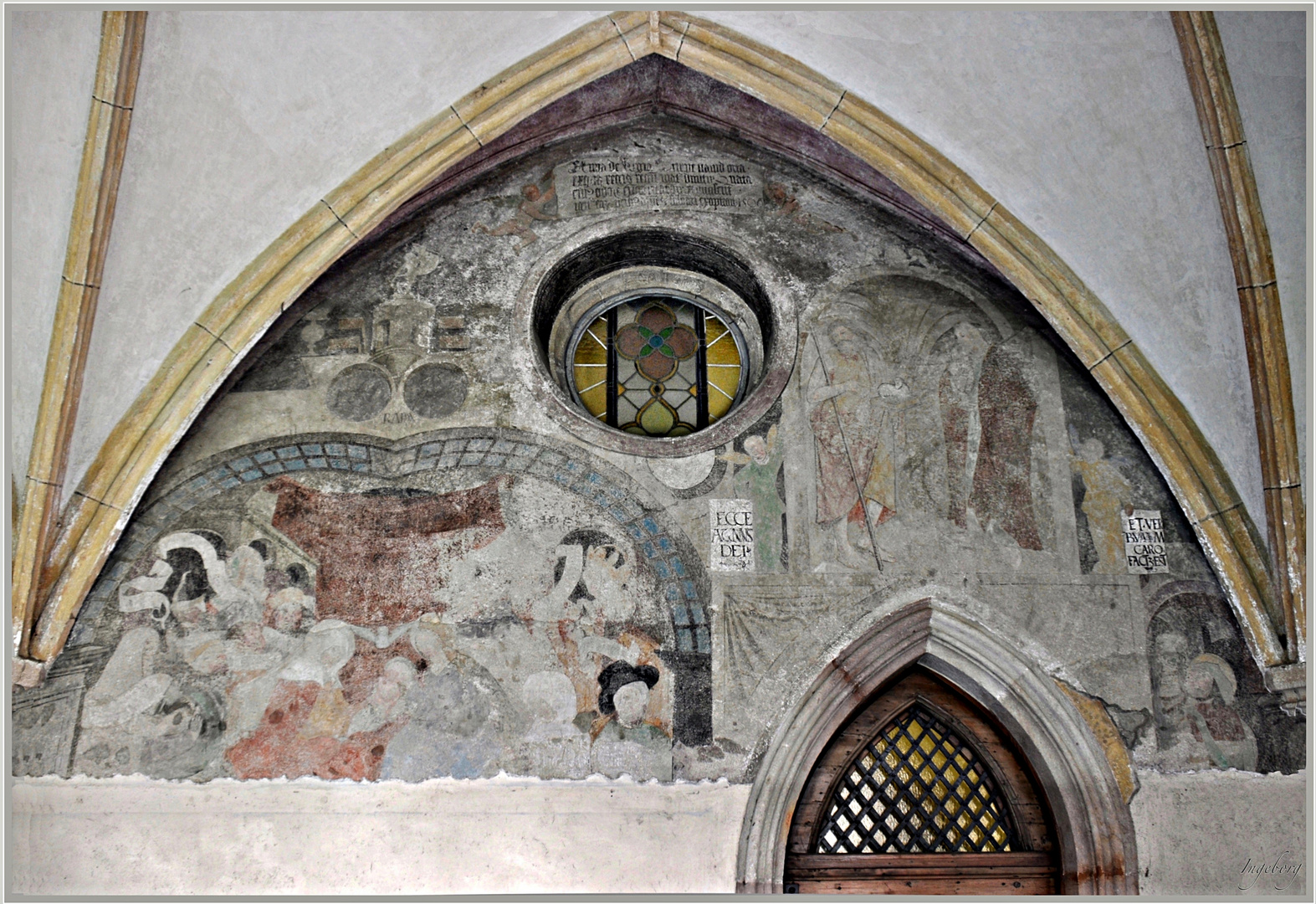 + Fresken aus dem frühen 14. Jahrhundert +