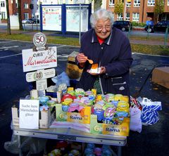 -Freude, Freude, bewegtes Leben auf dem Markt...