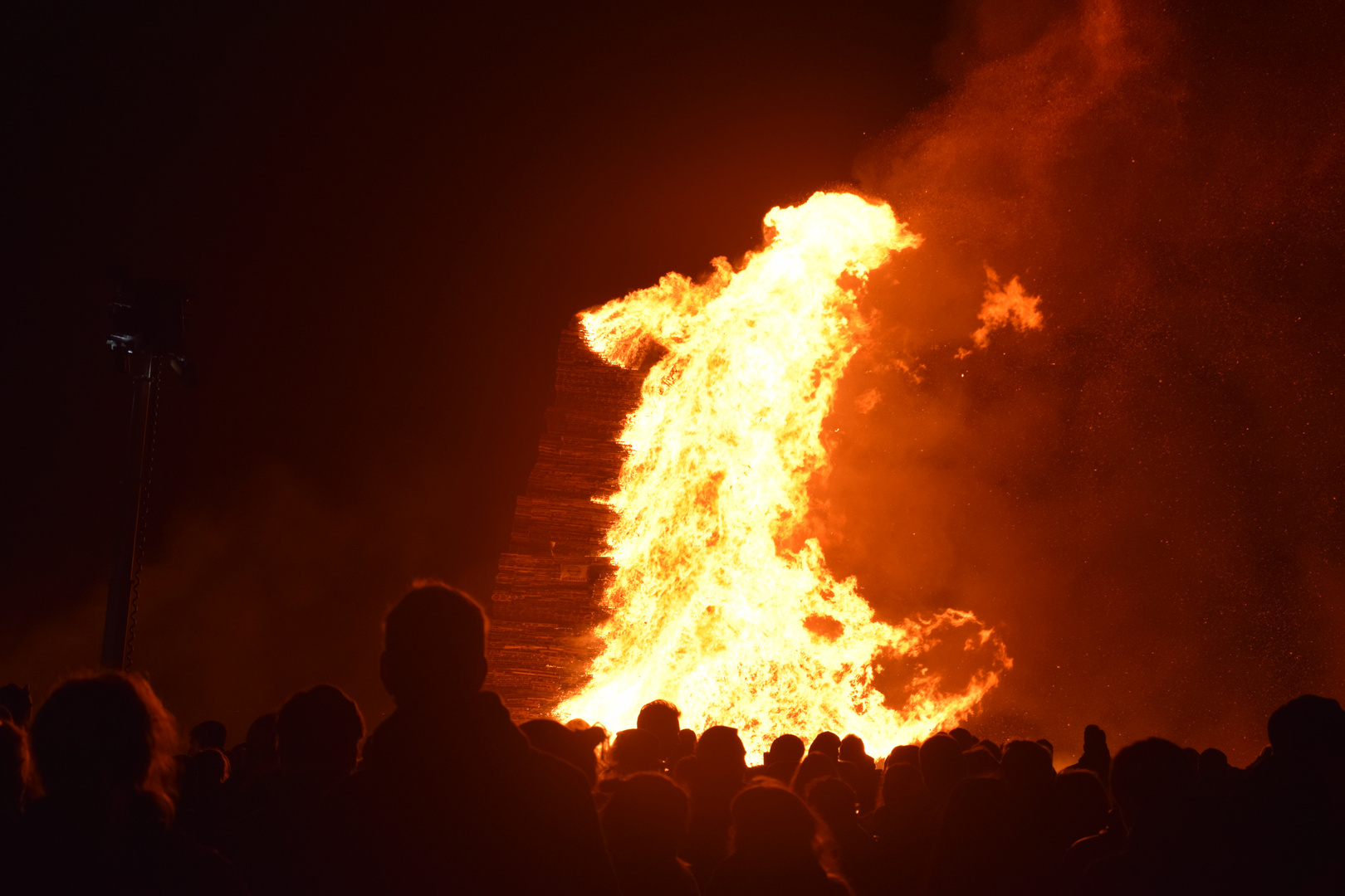 Freudenfeuer zu Silvester in Scheveningen