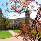 Freudenstadt Europas größter Marktplatz im Frühling Blick zur Kirche