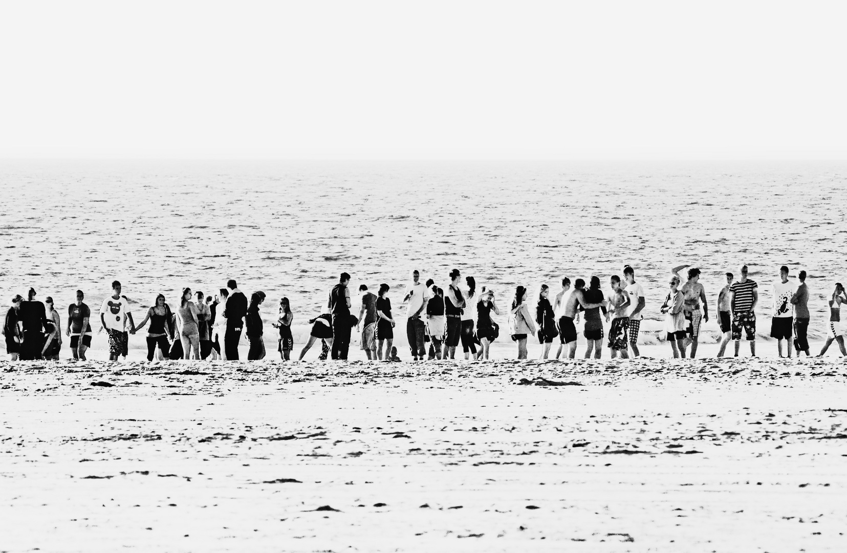 freunde am strand in dänemark ...