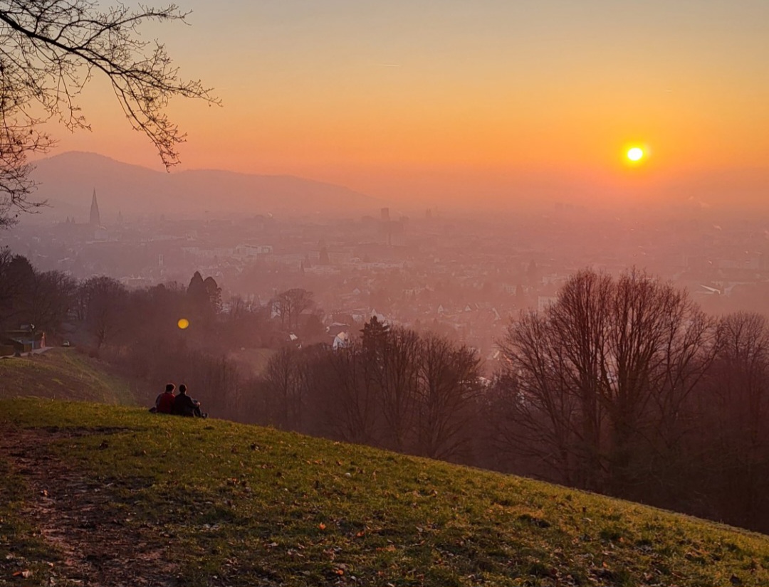 Freunde im Sonnenuntergang