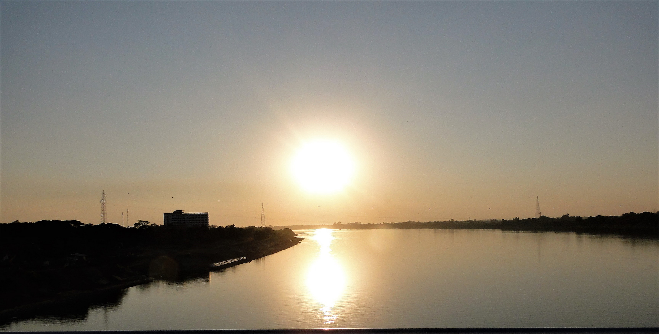 Freundschaftsbrücke über den Mekong