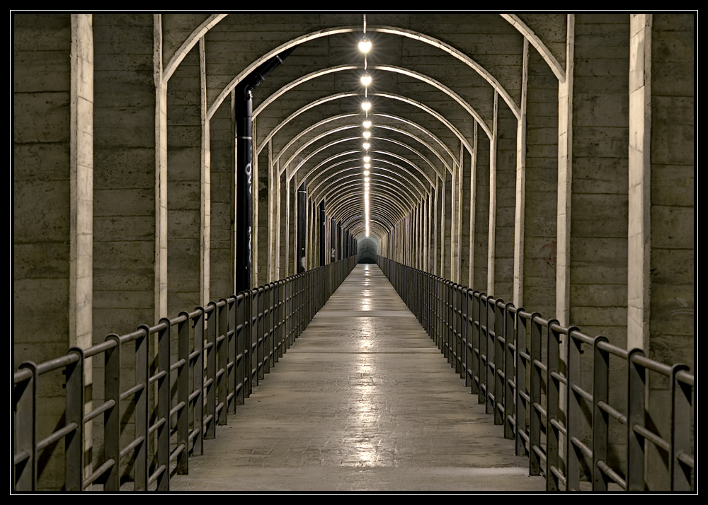 Fribourg at night III