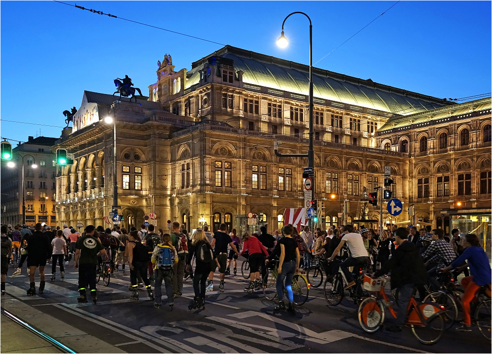 Friday Nightskating Vienna