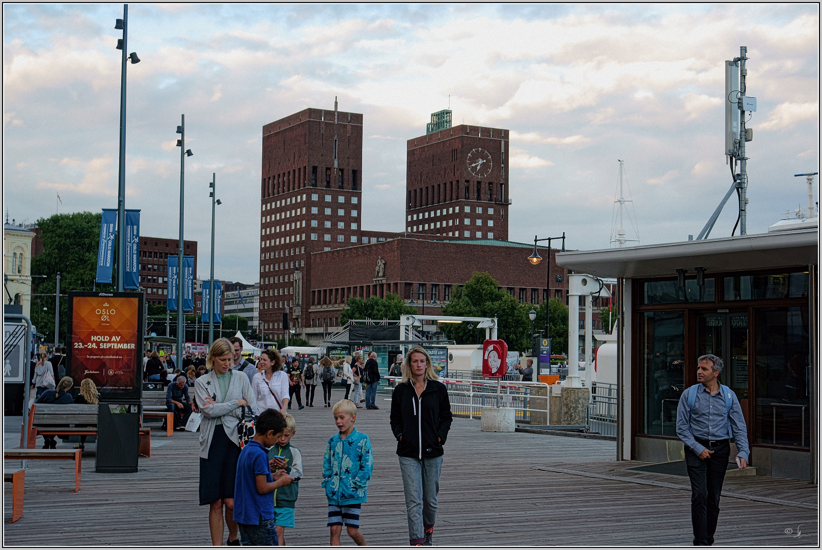 Fridaynight at the Aker-Brygge...